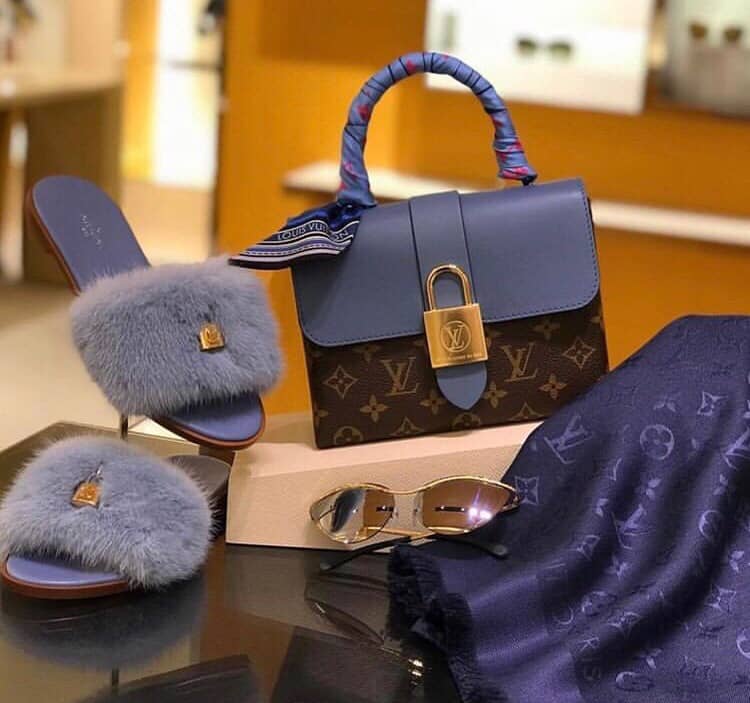 L0vis Vvtt0n Monogram Canvas Locky BB Bag Replica Blue M44321