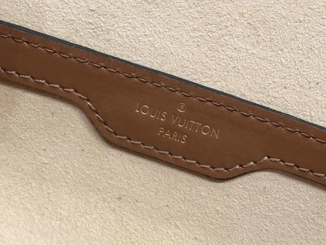 L0vis Vvtt0n Papillon Trunk Monogram Chain Replica Crossbody Bag M57836