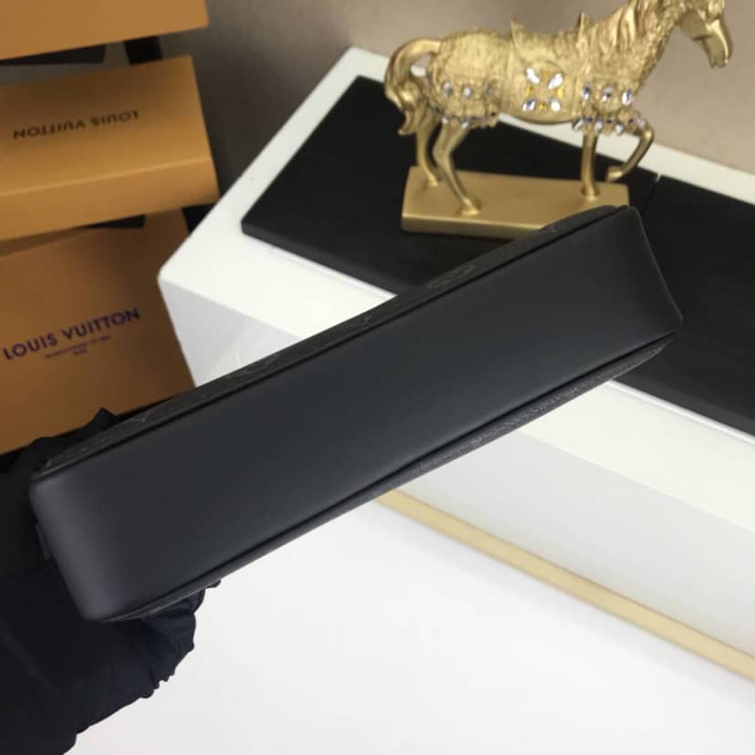 L0vis Vvtt0n PM Monogram Eclipse Trousse Toilette Replica Pouch M43384