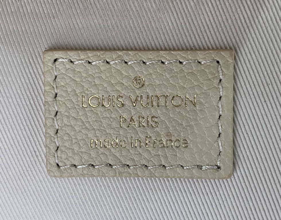 L0vis Vvtt0n Empreinte Montsouris White M45639 Replica Backpack