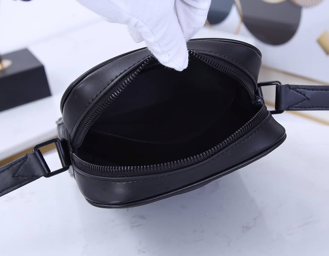 L0vis Vvtt0n Danube Slim Monogram Shadow Crossbody Bag Replica M44972