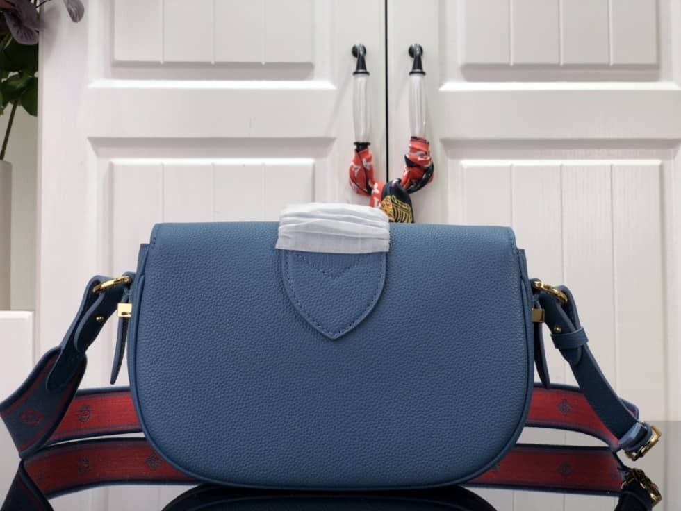 L0vis Vvtt0n Pont 9 Soft MM Grained Calfskin Blue M58967 Replica Crossbody Bag