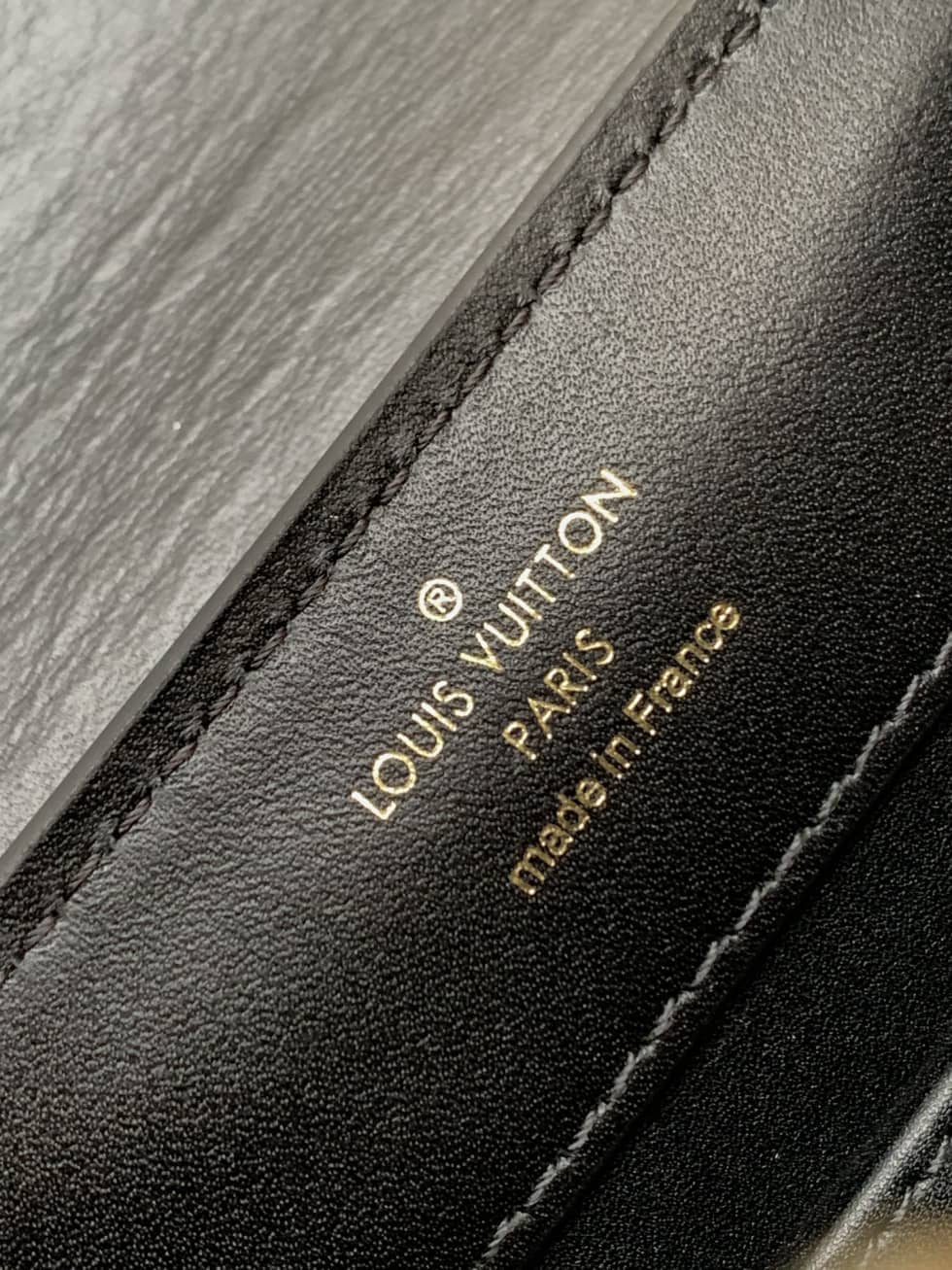 L0vis Vvtt0n Capucines Mini White M20372 Replica Shoulder Bag