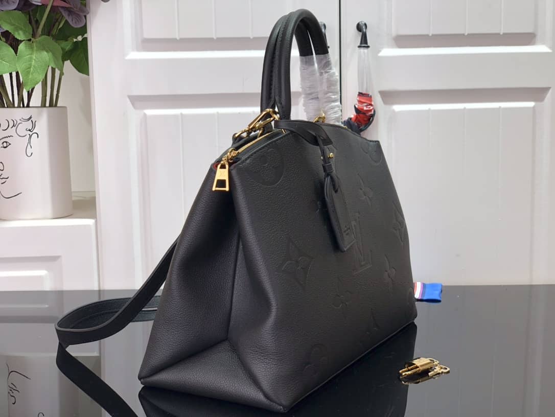 L0vis Vvtt0n Grand Palais Monogram Empreinte Bag Replica Black M45811