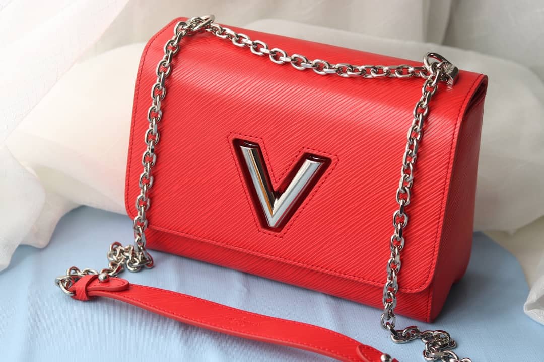L0vis Vvtt0n Twist Bag Red Replica M50281