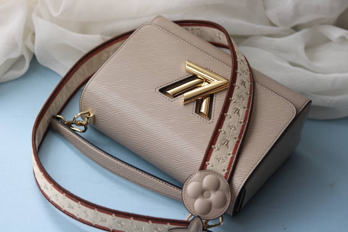 L0vis Vvtt0n Textured Epi Leather Twist Series Bag Gray