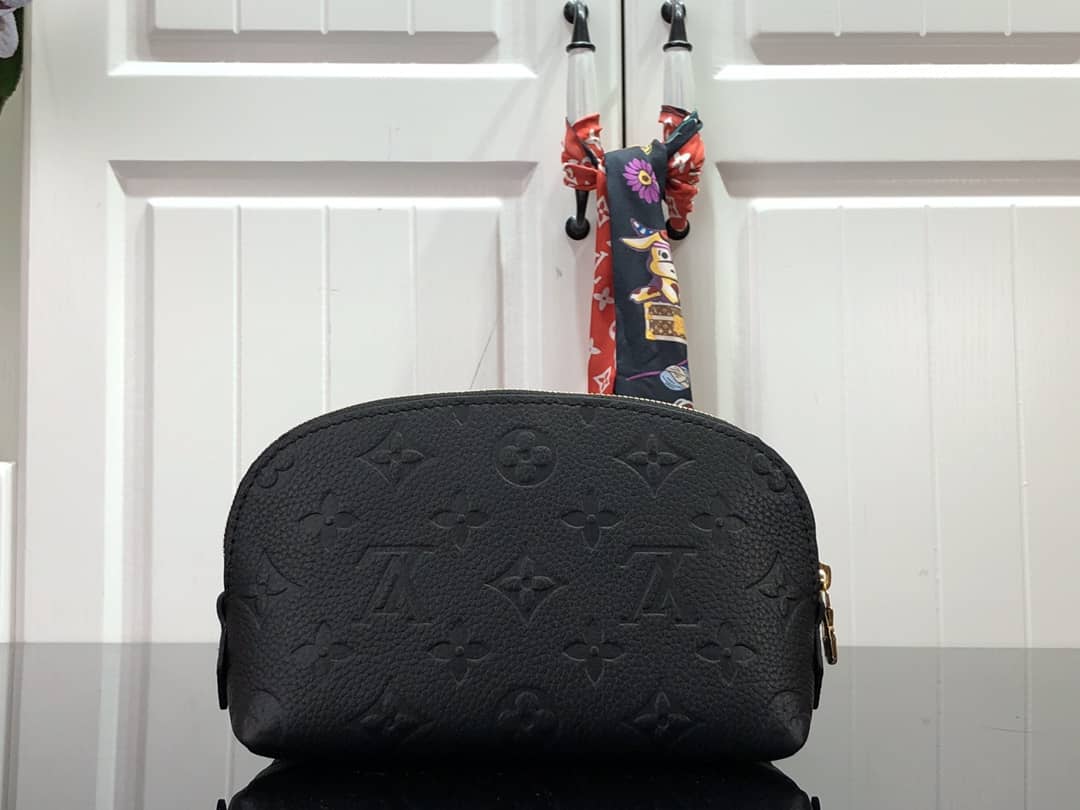 L0vis Vvtt0n Pochette Dupe Monogram Cosmetic Pouch  Black M47515