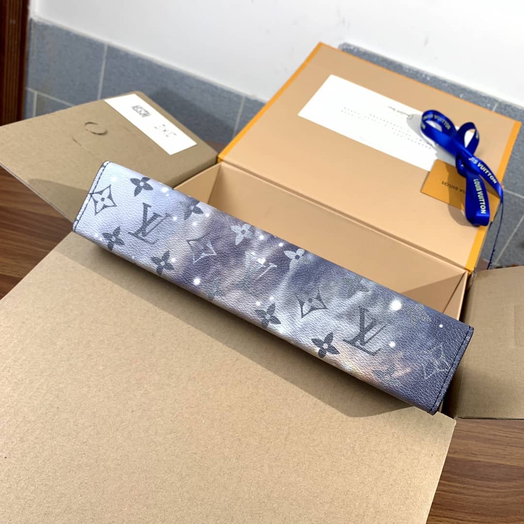 L0vis Vvtt0n Monogram Galaxy Canvas Replica Pochette Voyage Blue M44448