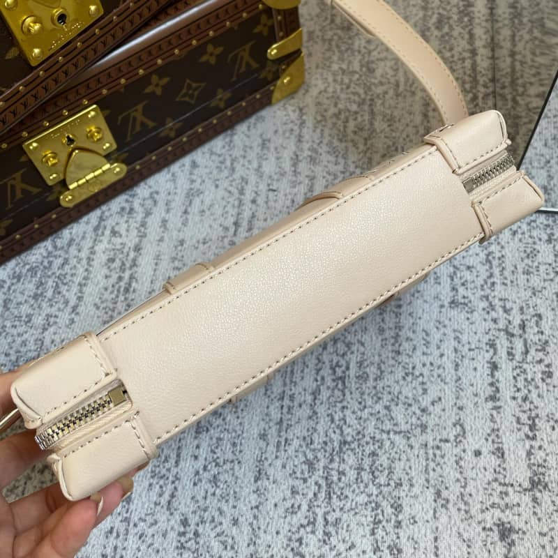 L0vis Vvtt0n Soft Trunk Monogram Mirror Coated Canvas Replica Bag Apricot M45880