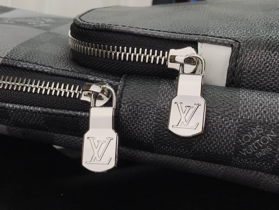 L0vis Vvtt0n Damier Graphite Mens Avenue Replica Sling Bag  Black Gray N40403