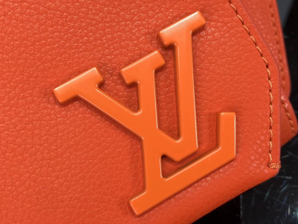 L0vis Vvtt0n Aerogram Slingbag M57081 Replica Shoulder Bag