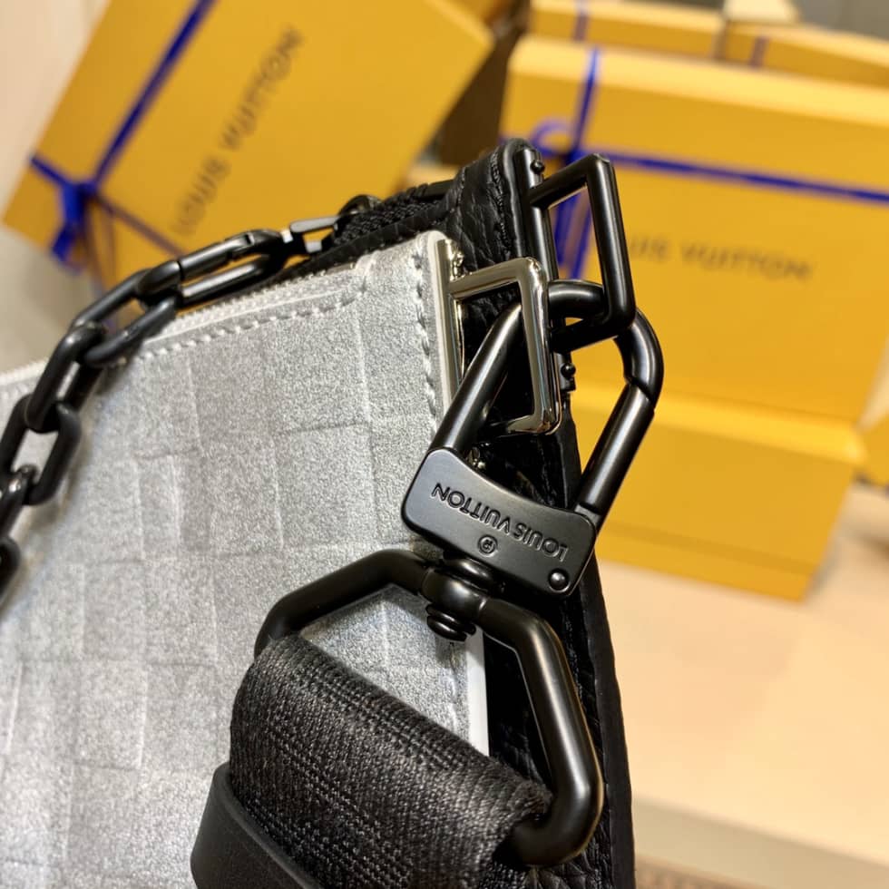 L0vis Vvtt0n Trio Pouch Glitter Silver M59682 Replica