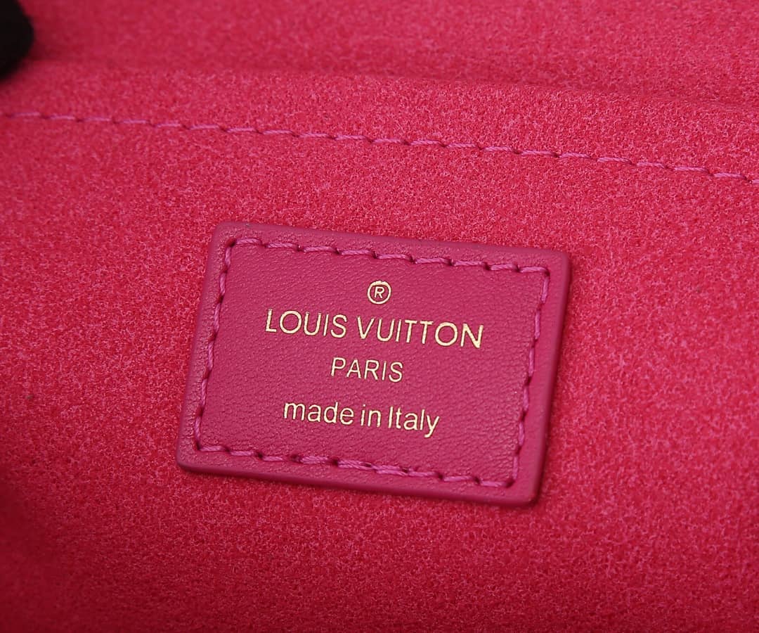 L0vis Vvtt0n New Wave Chain Agathe Replica Bag M58553