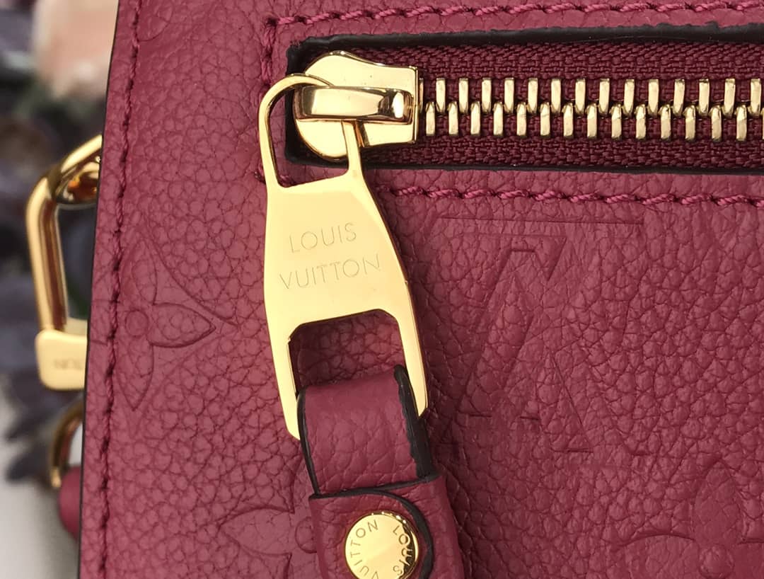 Best Replica L0vis Vvtt0n Pochette Metis Marine Leather Rose M44071 Replica Shoulder Bag(ColaReps)