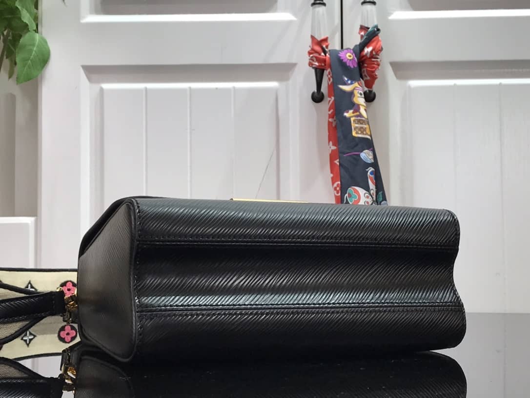 L0vis Vvtt0n Twist MM Golden Lock Handle Epi Leather Replica Crossbody Bag Black M57506