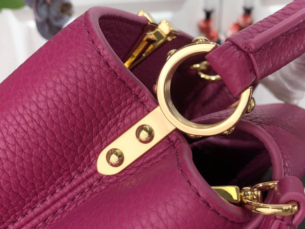 L0vis Vvtt0n Capucines MM Rose M59066 Replica Shoulder Bag