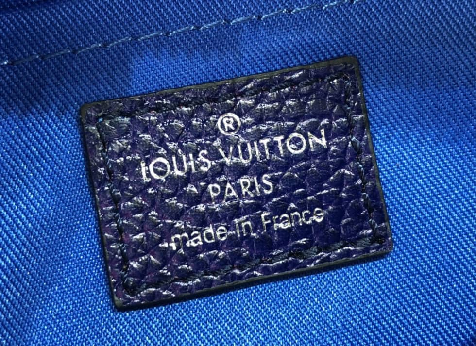 L0vis Vvtt0n Mini Soft Trunk Taurillon Blue/Pink M81219 Replica Shoulder Bag