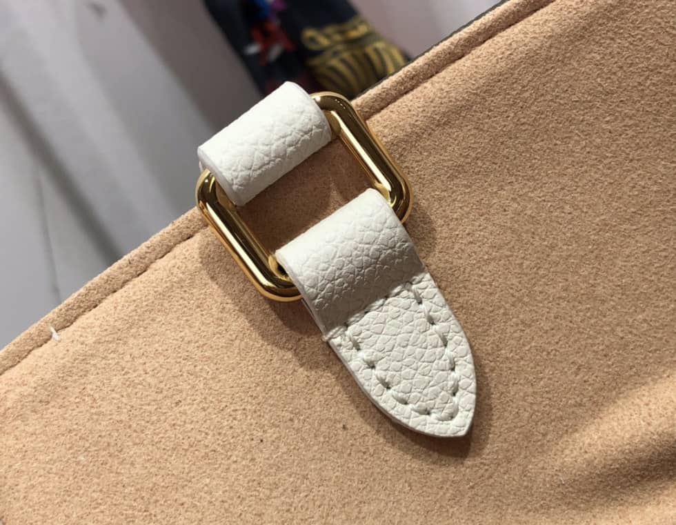 L0vis Vvtt0n OnTheGo MM Empreinte M46060 Replica Tote