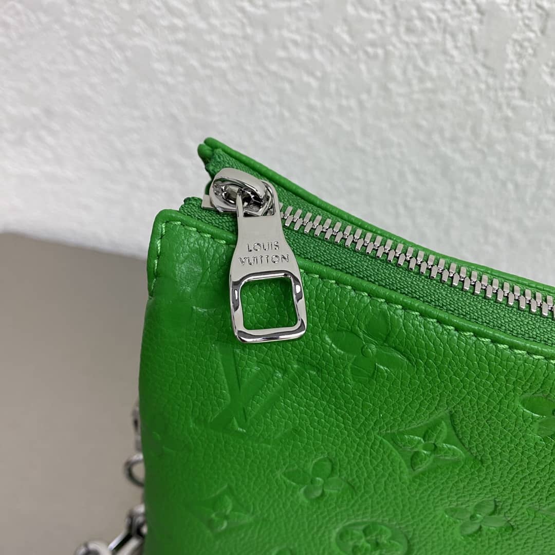 Cheap L0vis Vvtt0n Chain Clutch Bag Green Online