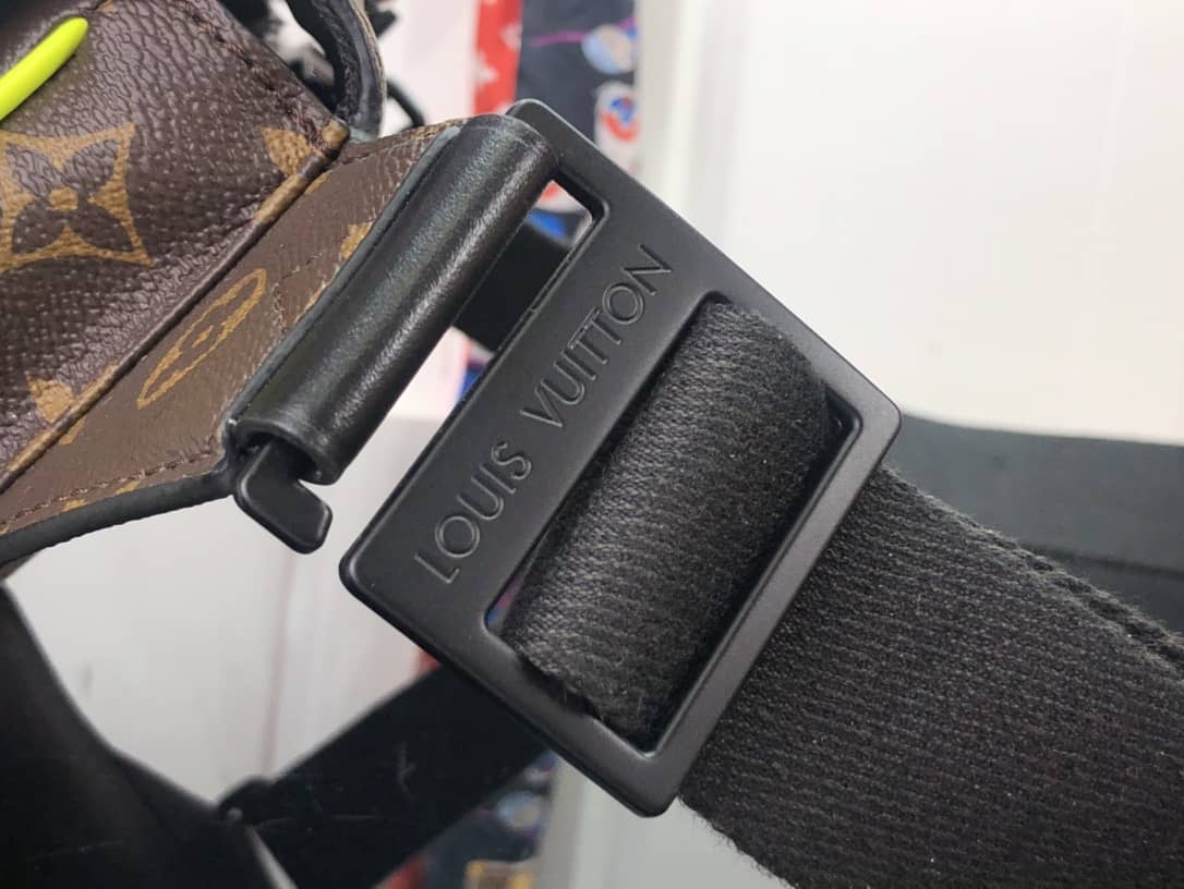 L0vis Vvtt0n S Lock Replica Sling Bag Yellow M45807