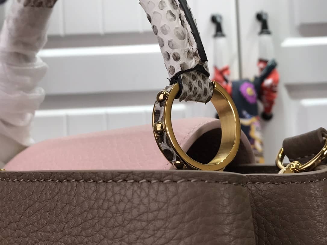 Best Replica Womens Designer Shoulder Bag(ColaReps)