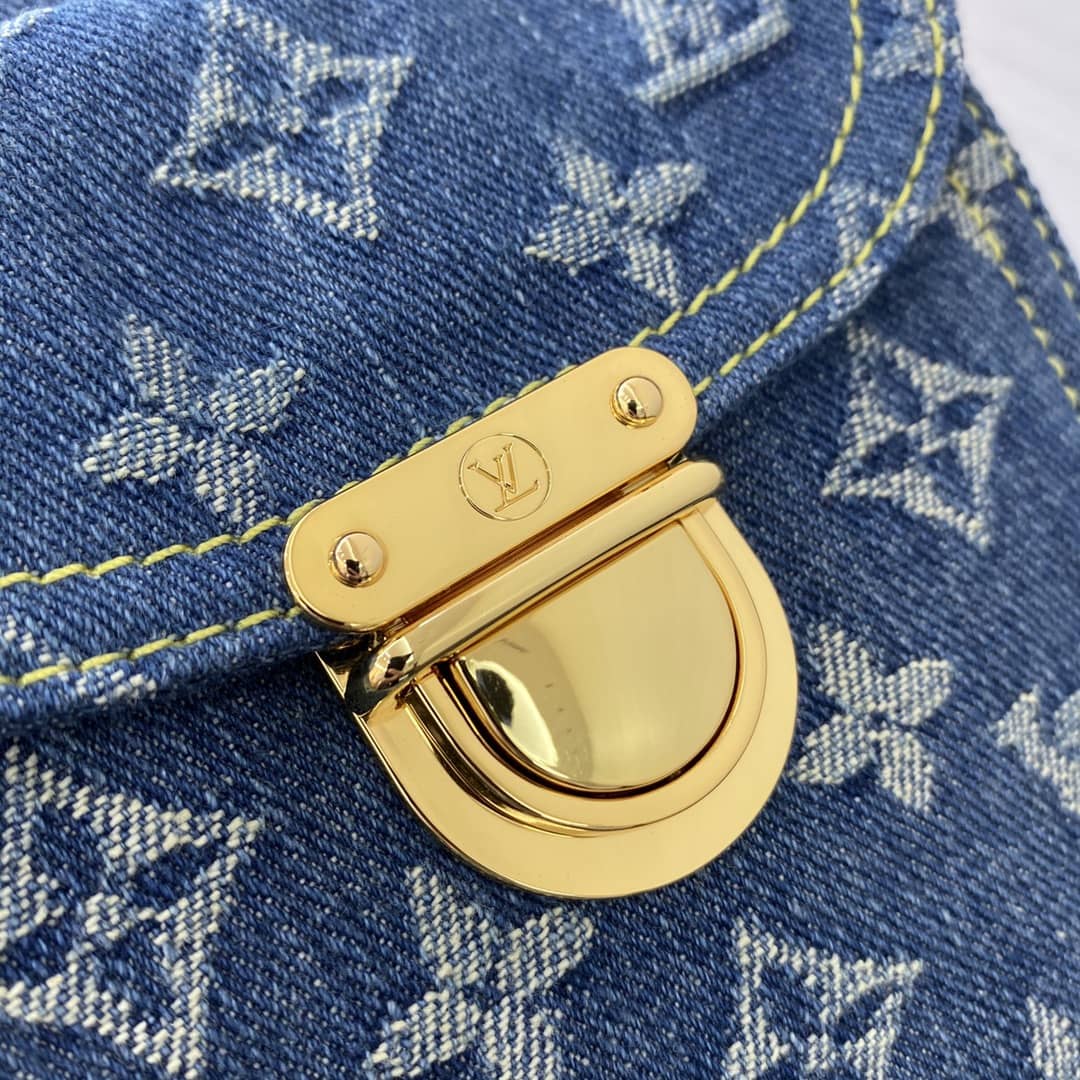 L0vis Vuittton Denim Monogram Vachetta Trim Camera Bag