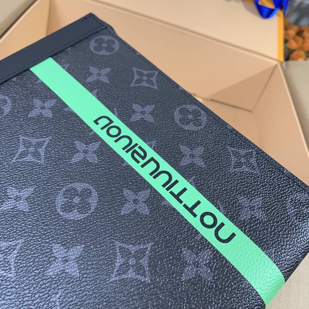 L0vis Vvtt0n Monogram Eclipse Canvas Replica Pochette Voyage MM Black M61692