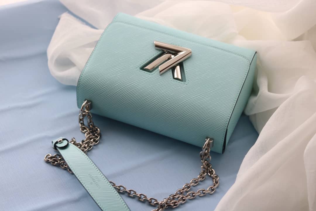 L0vis Vvtt0n Twist Bag Blue Replica M50281