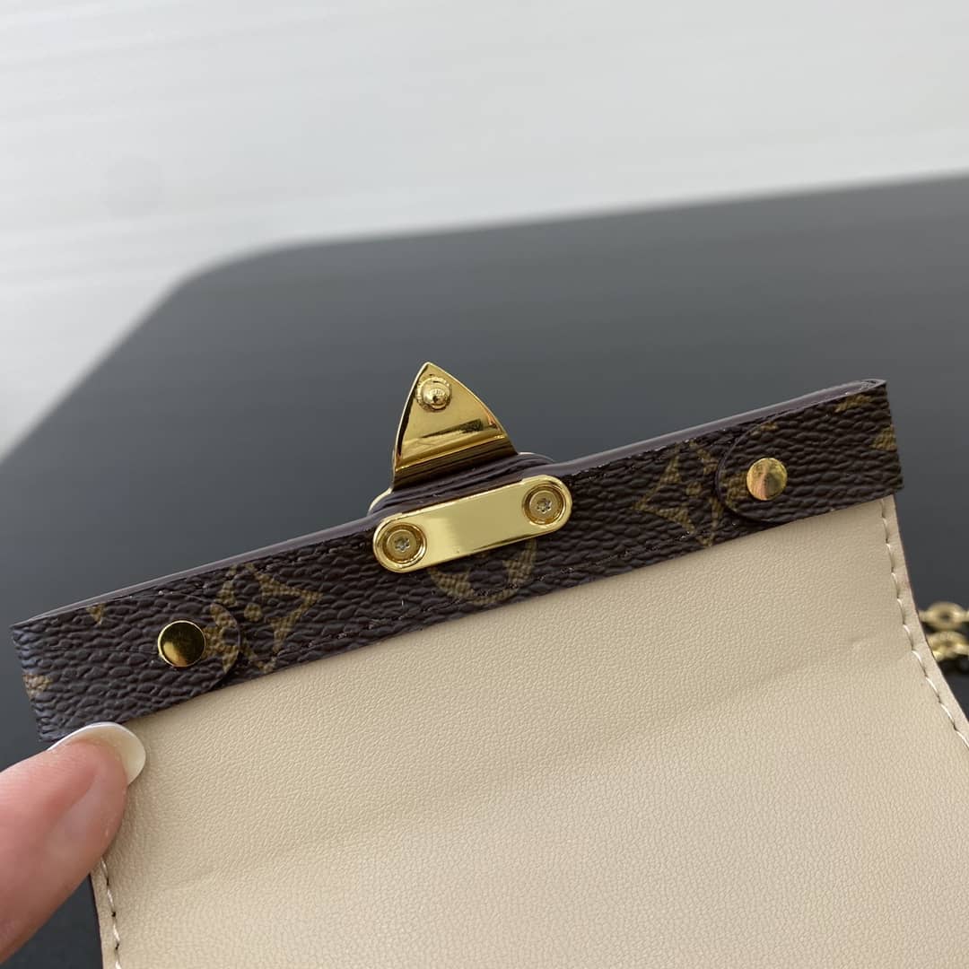 Cheap LV Soft Trunk Chain Crossbody Bag From China