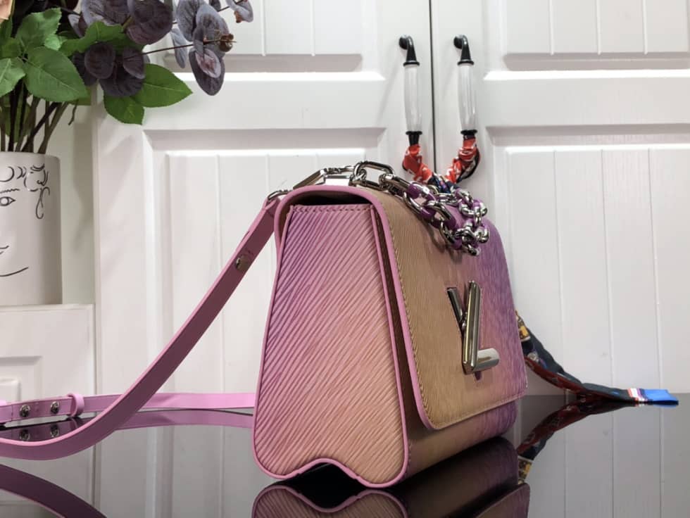 L0vis Vvtt0n Twist MM Gradient Epi Grained Cowhide Leather Orange M59894 Replica Crossbody Bag