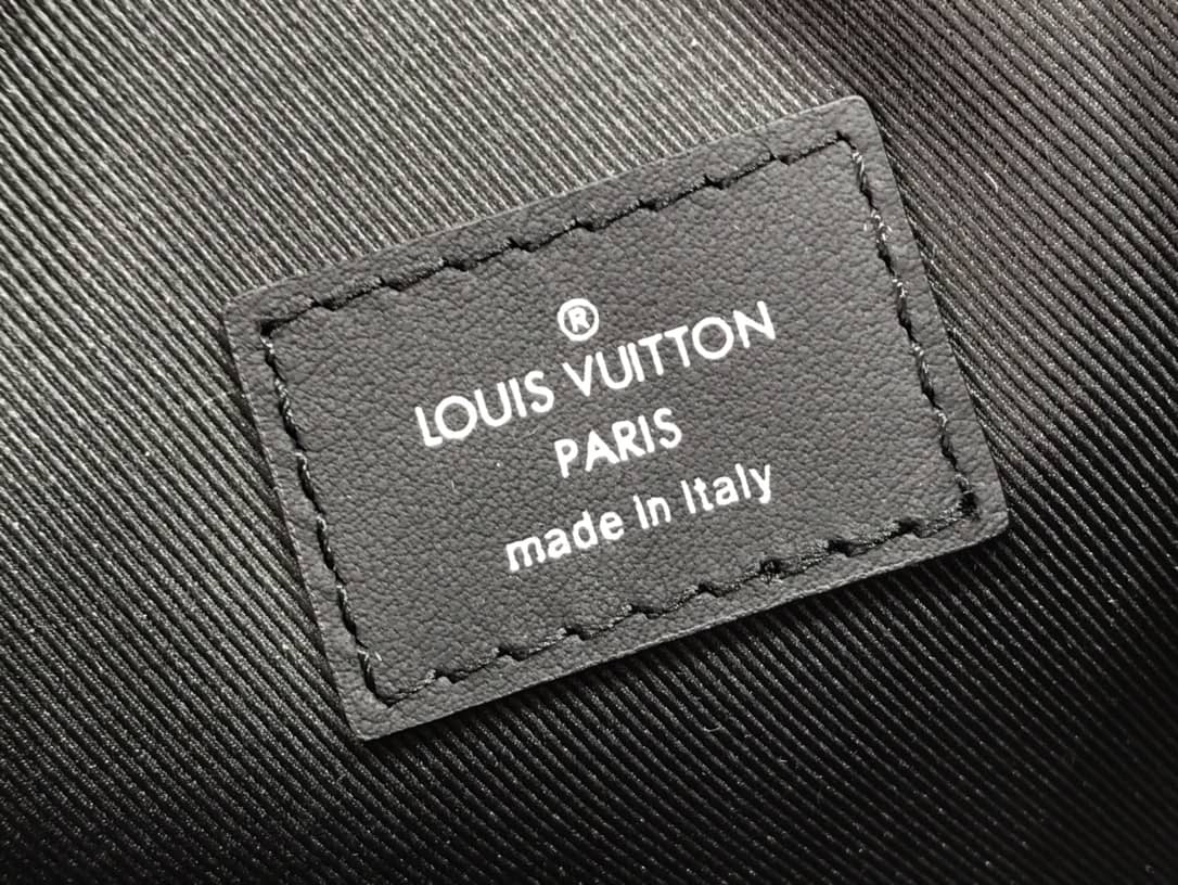 L0vis Vvtt0n Monogram Pastel Noir Canvas Replica Messenger Bag M45650