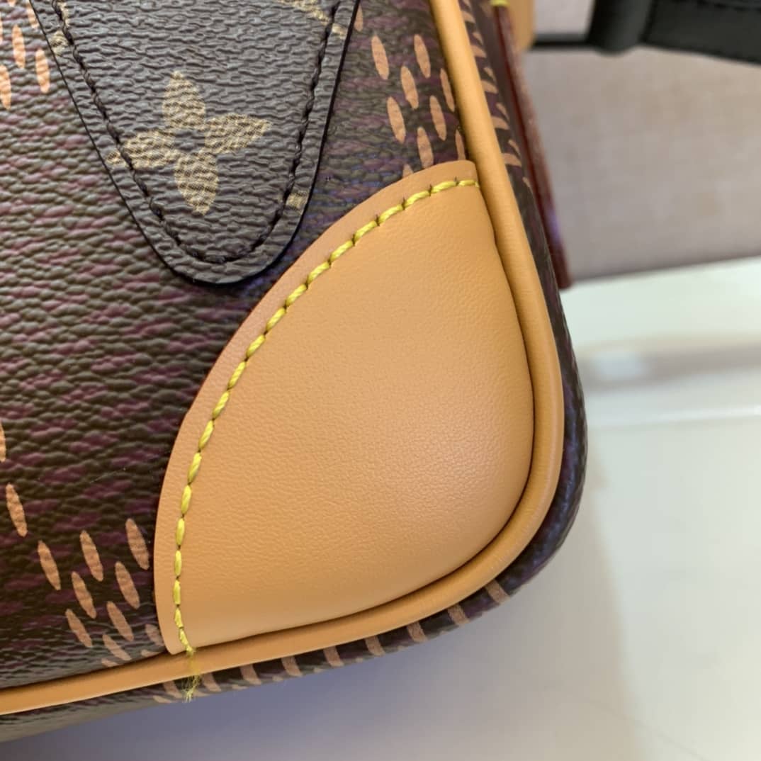 L0vis Vvtt0n x Nigo Giant Monogram Messenger Replica Bag M44757