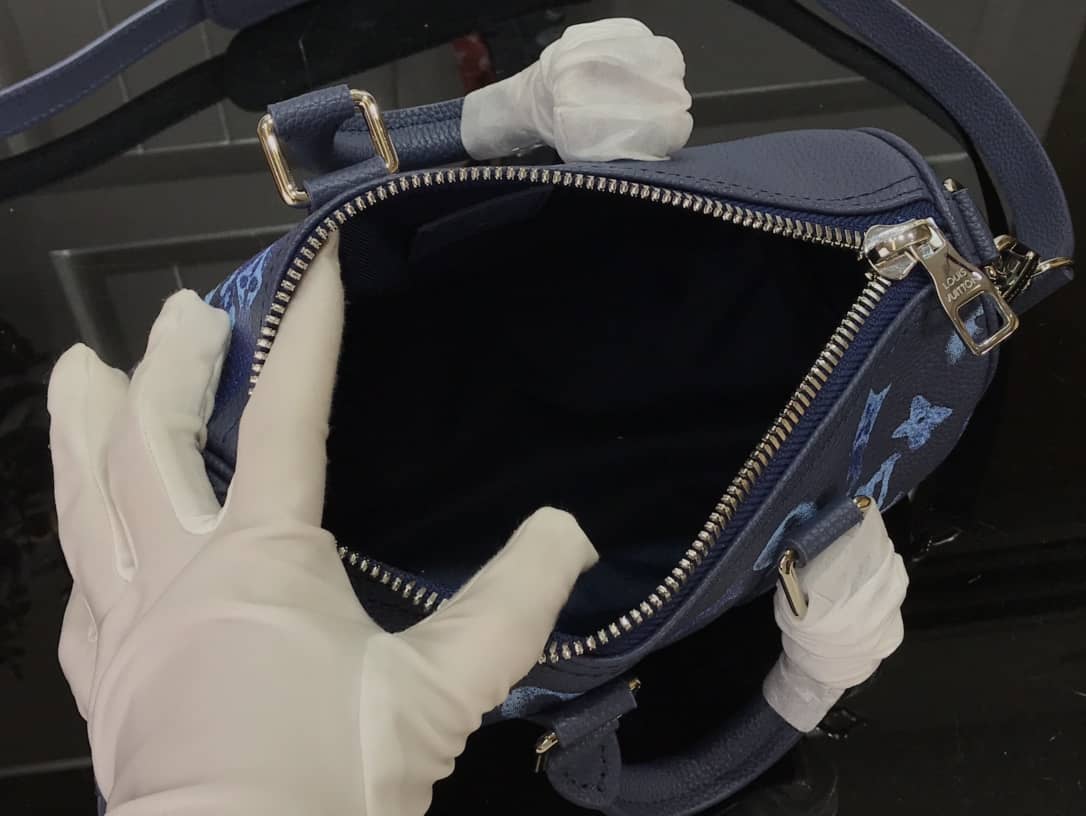 L0vis Vvtt0n Monogram Water Keepall XS Virgil Abloh Replica Shoulder Bag M57844