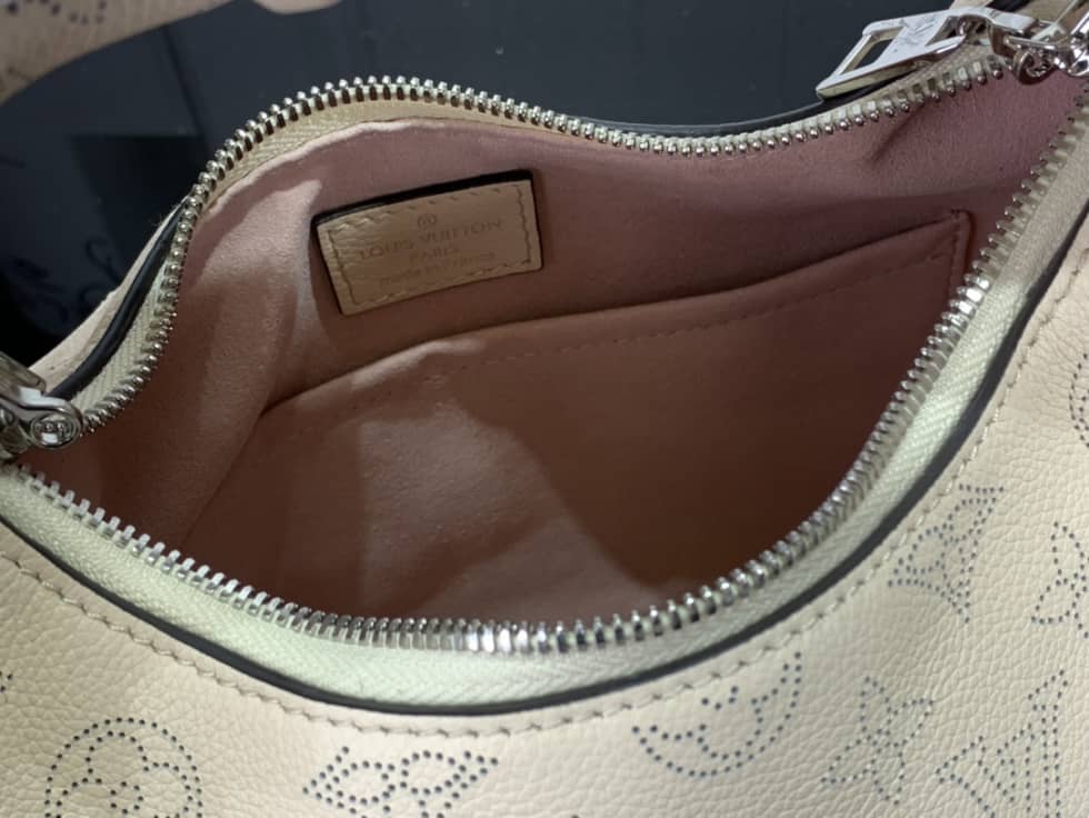 L0vis Vvtt0n Why Knot MM Mahina Cream M20700 Replica Hobo