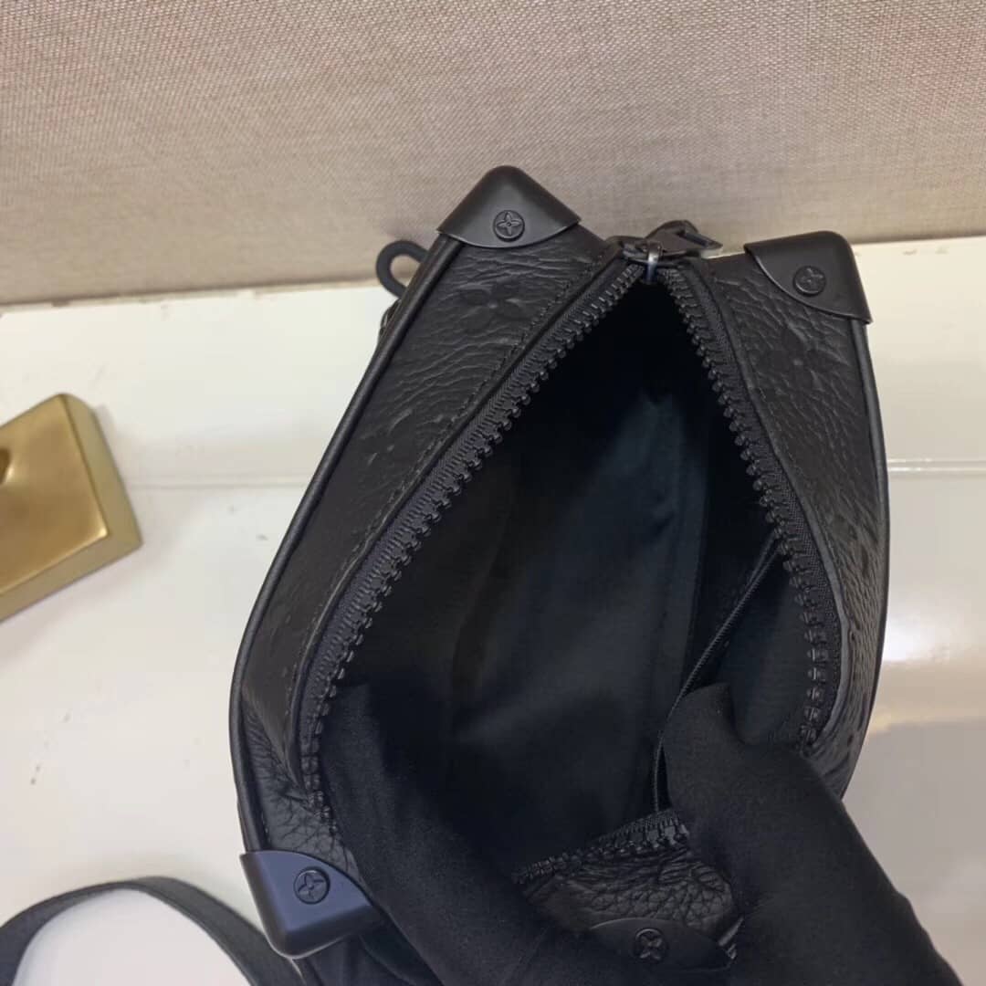 L0vis Vvtt0n Monogram Taurillon Mini Soft Trunk Replica Bag M55702