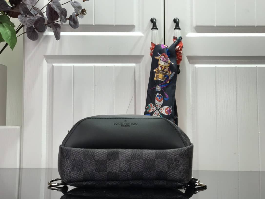 L0vis Vvtt0n Damier Graphite Mens Avenue Replica Sling Bag Black Blue N40403