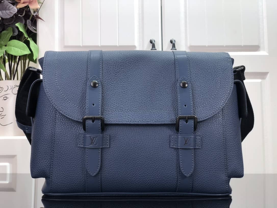 L0vis Vvtt0n Trunk Taurillon Leather Messenger Bag Replica Blue M58494