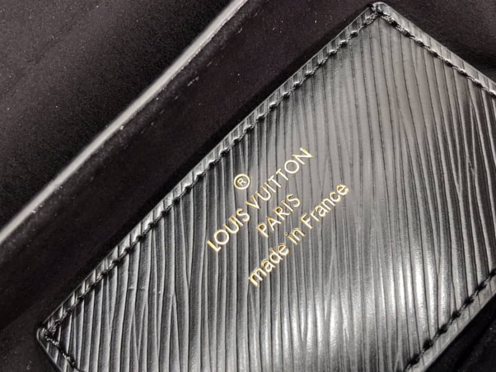 L0vis Vvtt0n Twist MM Epi Grained Leather Black M59402 Replica Crossbody Bag