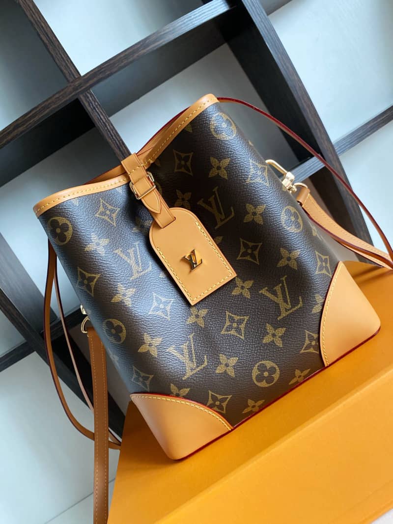 L0vis Vvtt0n Monogram Canvas Replica Bucket Bag M45550