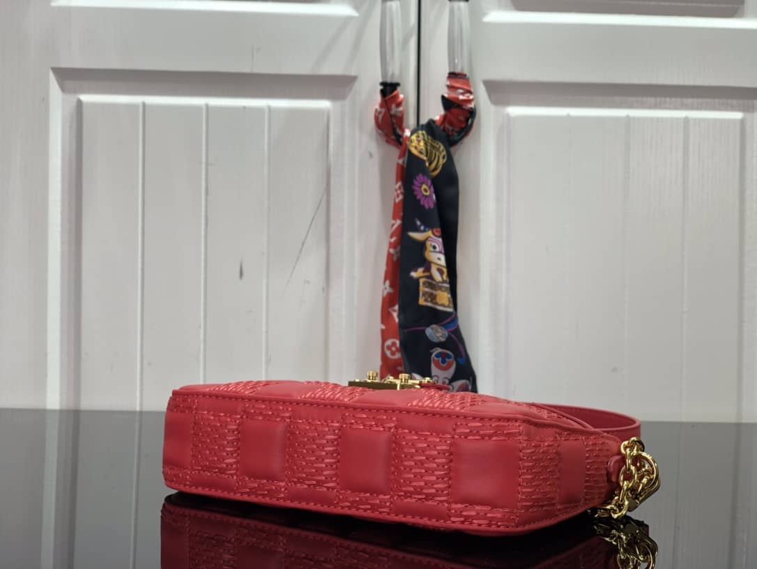 L0vis Vvtt0n Pochette Troca Replica Shoulder Bag Red M59046