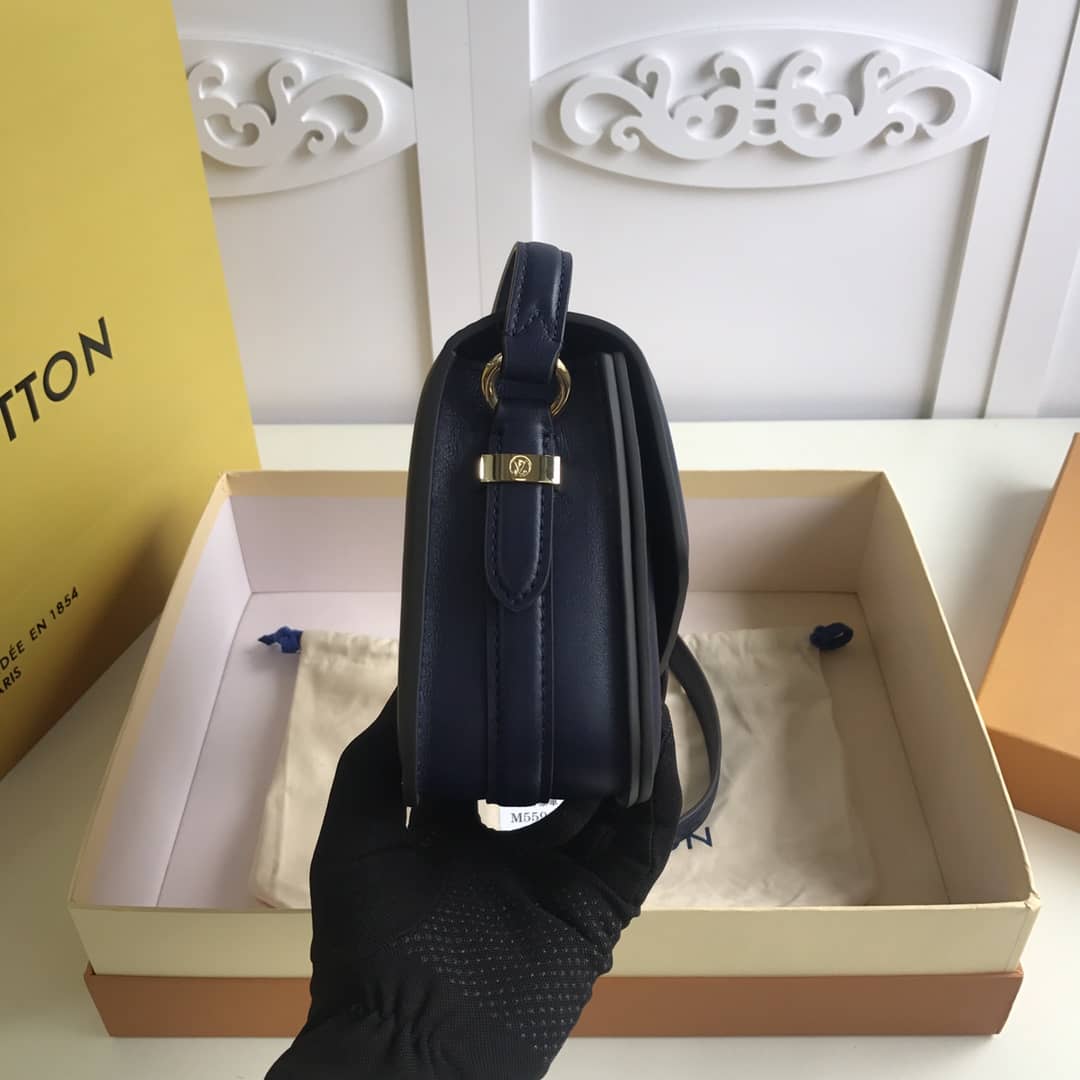 L0vis Vvtt0n Pont9 Neuf Leather Replica Shoulder Bag Blue M55948