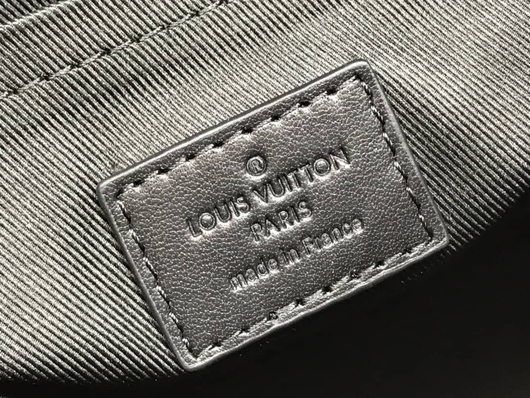 L0vis Vvtt0n Monogram Coated Canvas Cruiser Messenger Bag Replica M57966