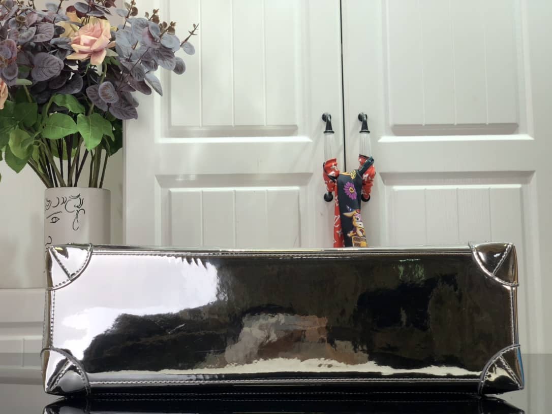 L0vis Vvtt0n Monogram Mirror Coated Sac Plat Bag Replica M46121