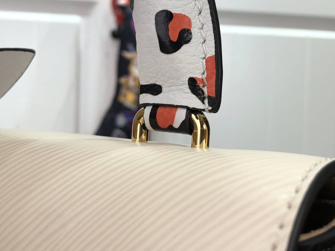 L0vis Vvtt0n Replica Bags Twist PM Replica Handbag Epi Leather M58546