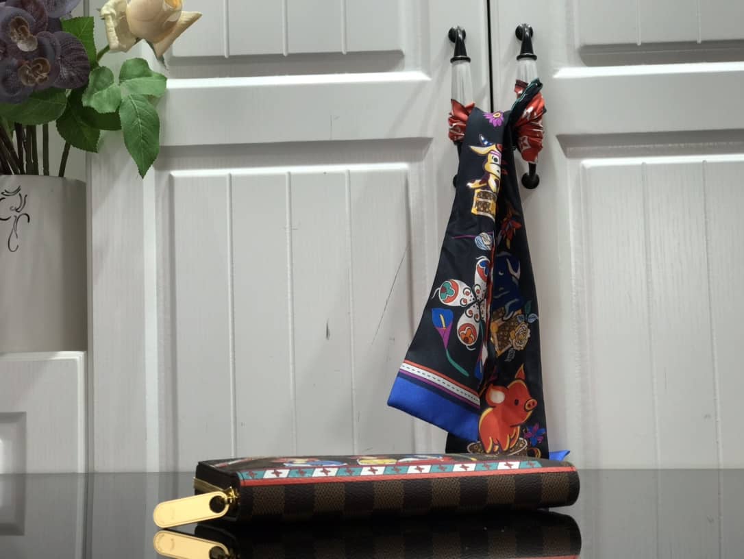 L0vis Vvtt0n Christmas Damier Ebene Canvas Zippy Wallet Replica N60403