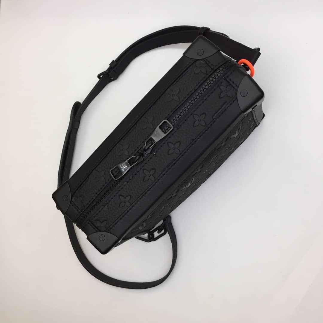 L0vis Vvtt0n Soft Trunk Monogram Replica Black M53288