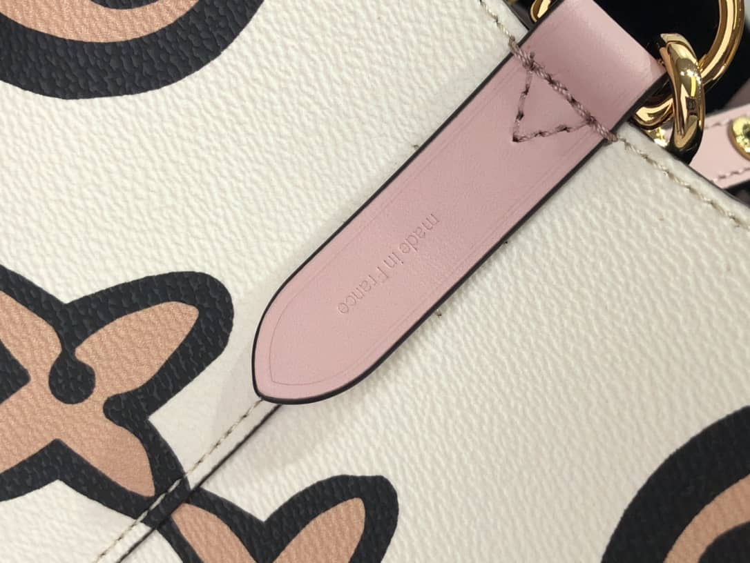 L0vis Vvtt0n Neo Noe Monogram Casual Leather Replica Bag White M44679