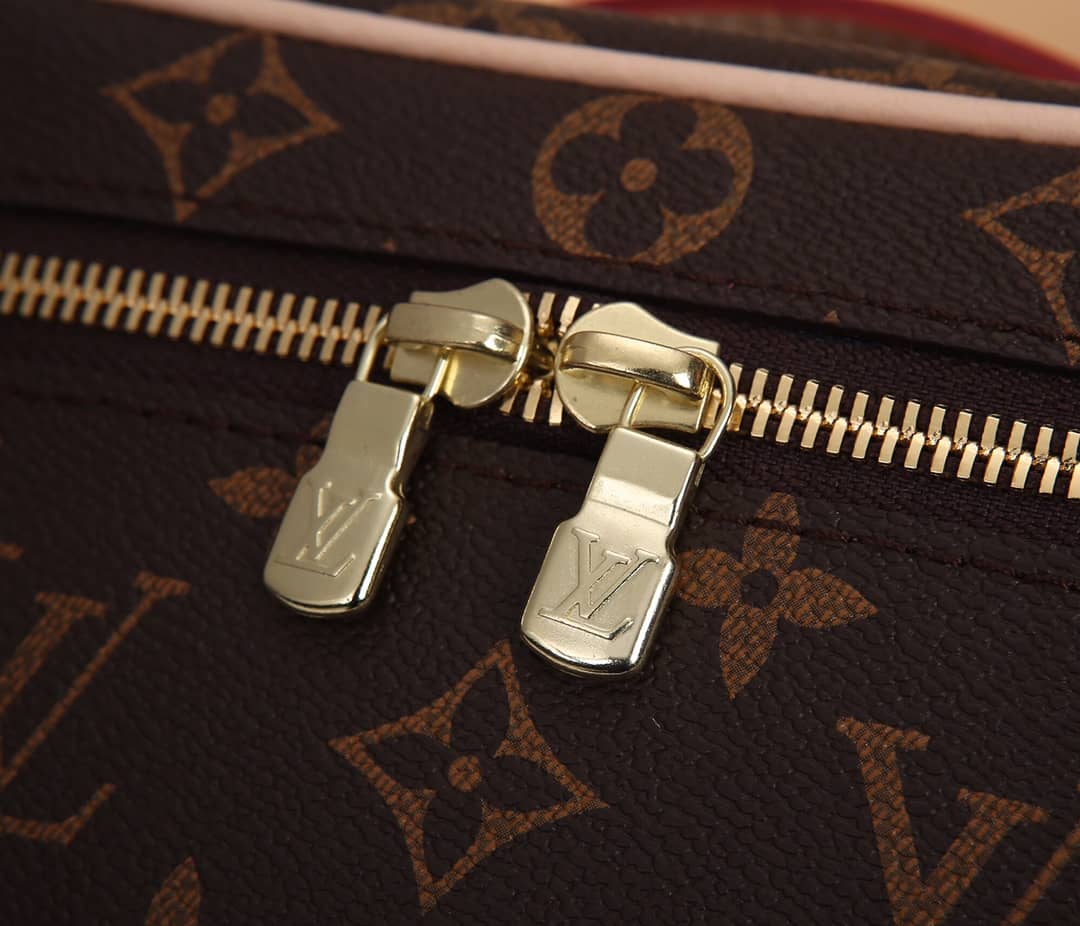 L0vis Vvtt0n Monogram Canvas Nice Mini Beauty Case Replica M44495