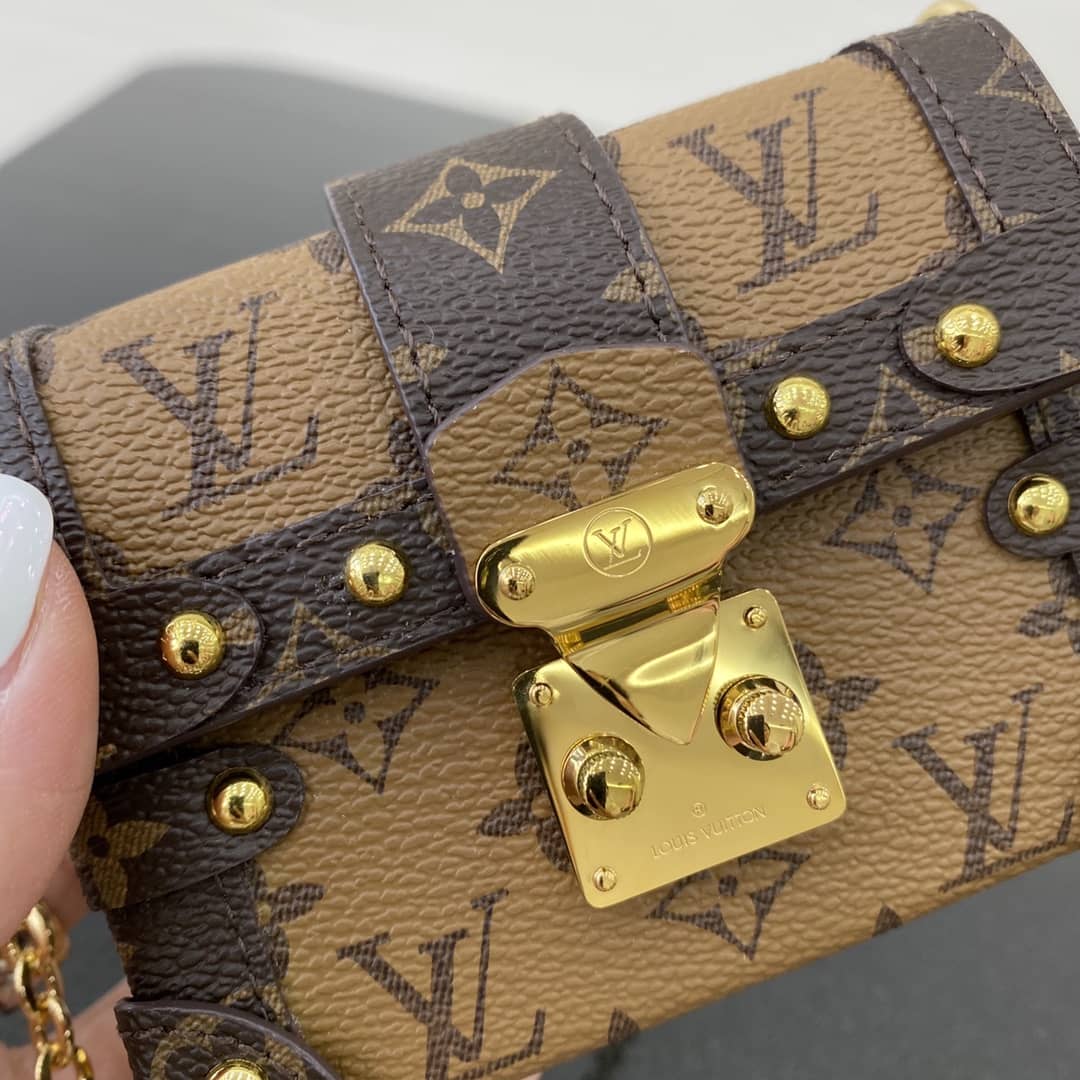 Cheap LV Soft Trunk Chain Crossbody Bag From China