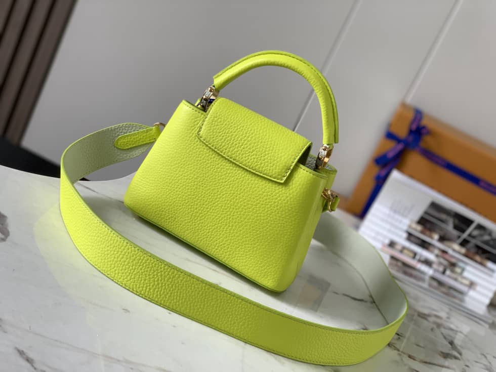 L0vis Vvtt0n Capucines Mini M59440 Replica Shoulder Bag